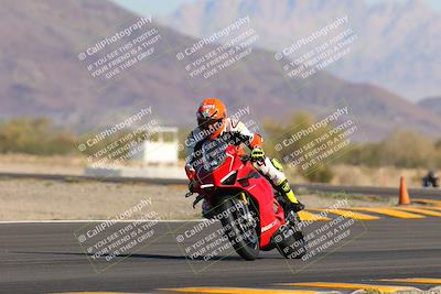 media/Nov-06-2022-SoCal Trackdays (Sun) [[208d2ccc26]]/Turn 14 (930am)/